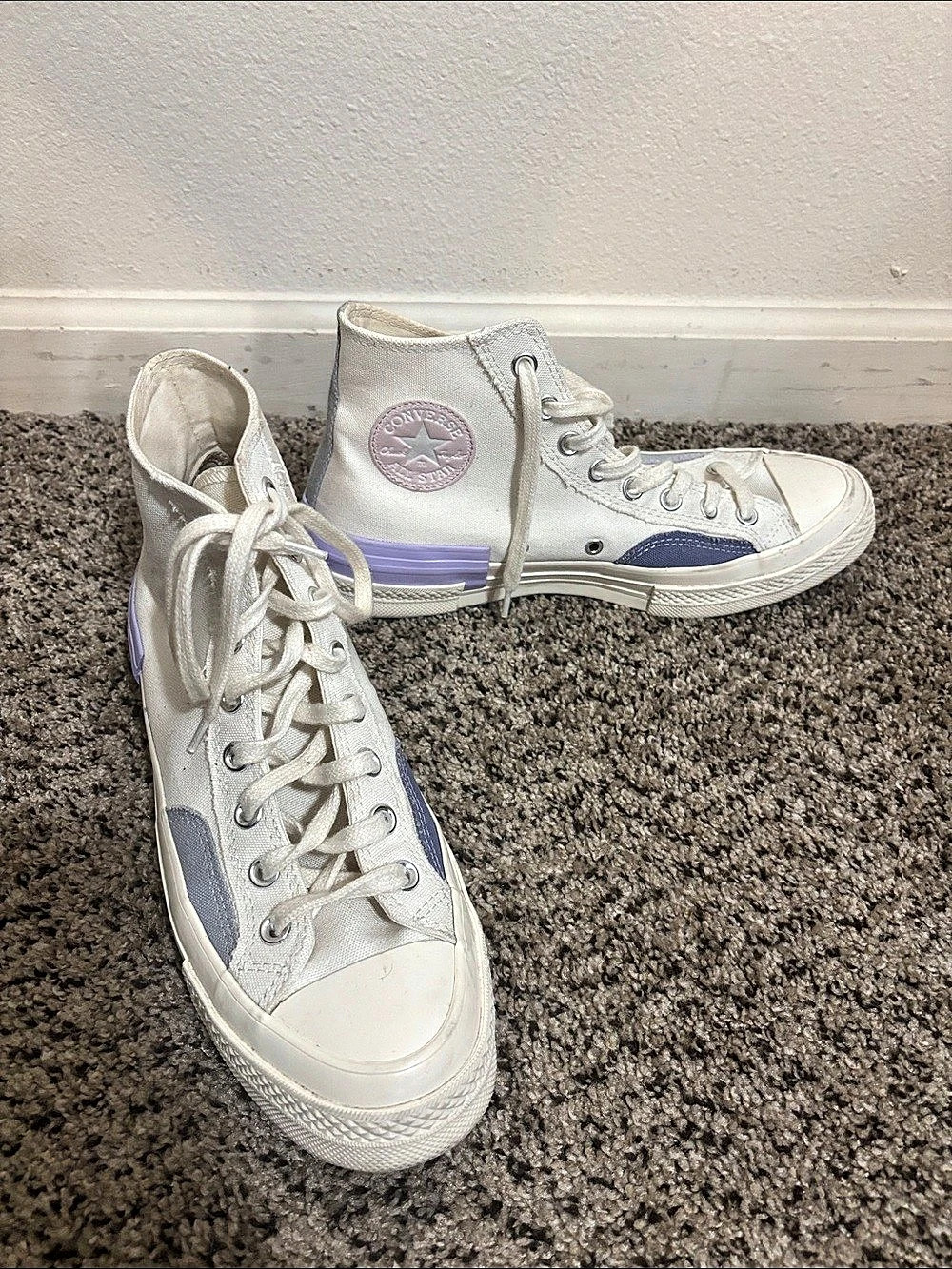 Converse Chuck 70 Plus High Top High Top Sneakers in White & Purple - Picture 2 of 5